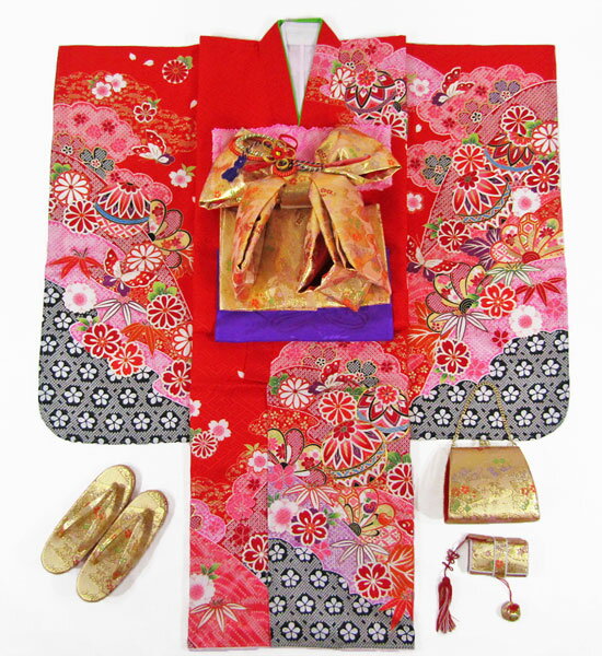 正絹 七五三 女の子 7歳着物20点セット 七五三・お正月・お雛祭り・お誕生日・結婚式などの機会に！ このセットで、七五三の着付けに必要な最低限の品物が揃います。 セット内容 着物・襦袢・伊達えり・帯・箱せこ7点セット[箱せこ・草履(21cm)・バッグ・丸くげ・扇子・お守り・びらかん)]・帯あげ・しごき・刺繍半えり・足袋(サイズは注文時にお選びください)・腰ひも(3本)・肌着・裾よけ ★結び帯・箱せこセット・帯あげ・しごき・刺繍半えりの色がお選びいただけます。 ＊見本画像はこちら ★半衿は色をお選びいただけますが、刺繍の色柄はおまかせとなります。 ★半衿は襦袢に縫いつけていない状態でお届けします。半衿付け加工をご希望の場合は【こちら】をあわせてご注文ください。 ★着物セットのみご注文の場合は、着物は肩揚げをしていない状態でのお届けとなります。 お子様の着物は肩揚げでのサイズ調整が前提で大きめに作られておりますので、肩揚げをしていない状態ではご着用が出来ません。 お届け前の肩揚げ加工をご希望の場合は【肩揚げ加工】をあわせてご注文ください。 その他、着崩れがしにくい【身揚げ加工】や、水や汚れから着物を守る【ハジックガード加工】も承っております。 素材 【着物】表地：正絹100％、裏地：ポリエステル100％ 【襦袢】ポリエステル100％ 【帯揚げ】正絹100％ 【しごき】主生地：ポリエステル100％、ふさ：レーヨン ※しごきは〔赤〕に限り、無料で正絹への変更が可能です。 サイズ 【着物】身丈:約135cm　裄丈:約57cm　袖丈:約76cm 【草履】約21cm 【足袋】（ソックスタイプ）17cm-18cm・19cm-20cm・21cm-20cm ご注意とお願い ★取り扱い各商品の中には、複数のオークションサイトに同時出品しているものもある都合上、稀にご注文時に在庫切れとなってしまっている場合があります。その際には、ご了承下さる様にお願い致します。 ★光の加減やモニターにより画面上の写真の色と実際の商品の色が異なって見える場合があります。その他の便利な小物（別売り） こども用コーリンベルト こども用マジックベルト 女の子伊達志め 帯前板 こども用薄手衿芯 七五三着せつけ方DVD