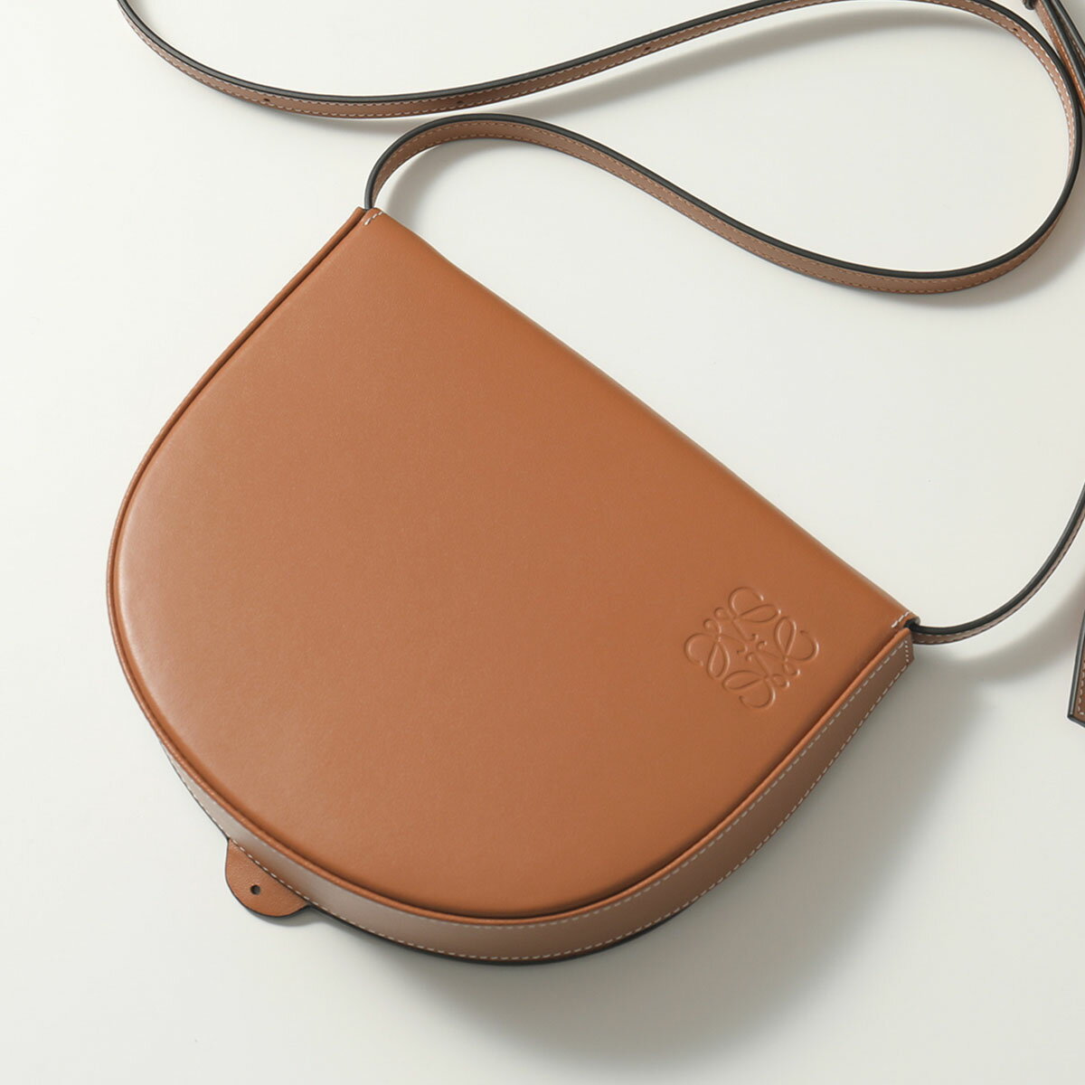 LOEWE ロエベ 109.54.V01 BOLSO HEEL ヒール ミニ バッグ レザー ショルダーバッグ ポシェット 2530/TAN 鞄 レディースのサムネイル