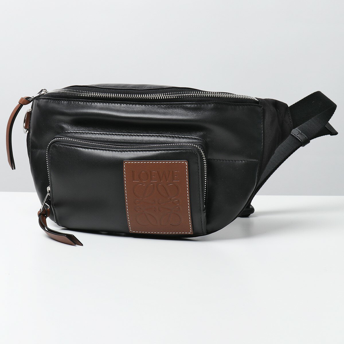 LOEWE ロエベ 335.73.W75 Bumbag Puffy レザー×ナイロン ベルトバッグ ボディバッグ ウエストポーチ 9006/BLACK-PE 鞄 メンズのサムネイル