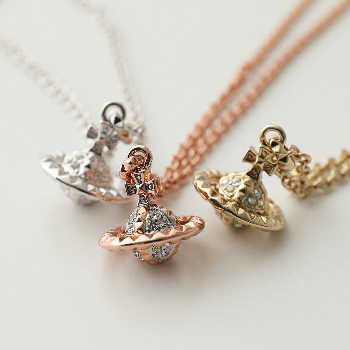 Vivienne Westwood ヴィヴィアンウエストウッド ネックレス MAYFIR SMALL ORB PENDANT 63020051 レディース クリスタル装飾 スタッズ 立体オーブ カラー3色のサムネイル