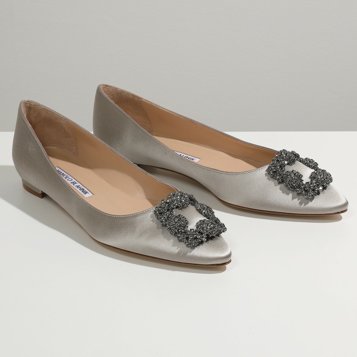 MANOLO BLAHNIK マノロブラニク パンプス HANGISIFLAT FMC SATIN ハンギシフラット サテン 9XX 0348 レディース ジュエルバックル 靴 050/LGRYのサムネイル