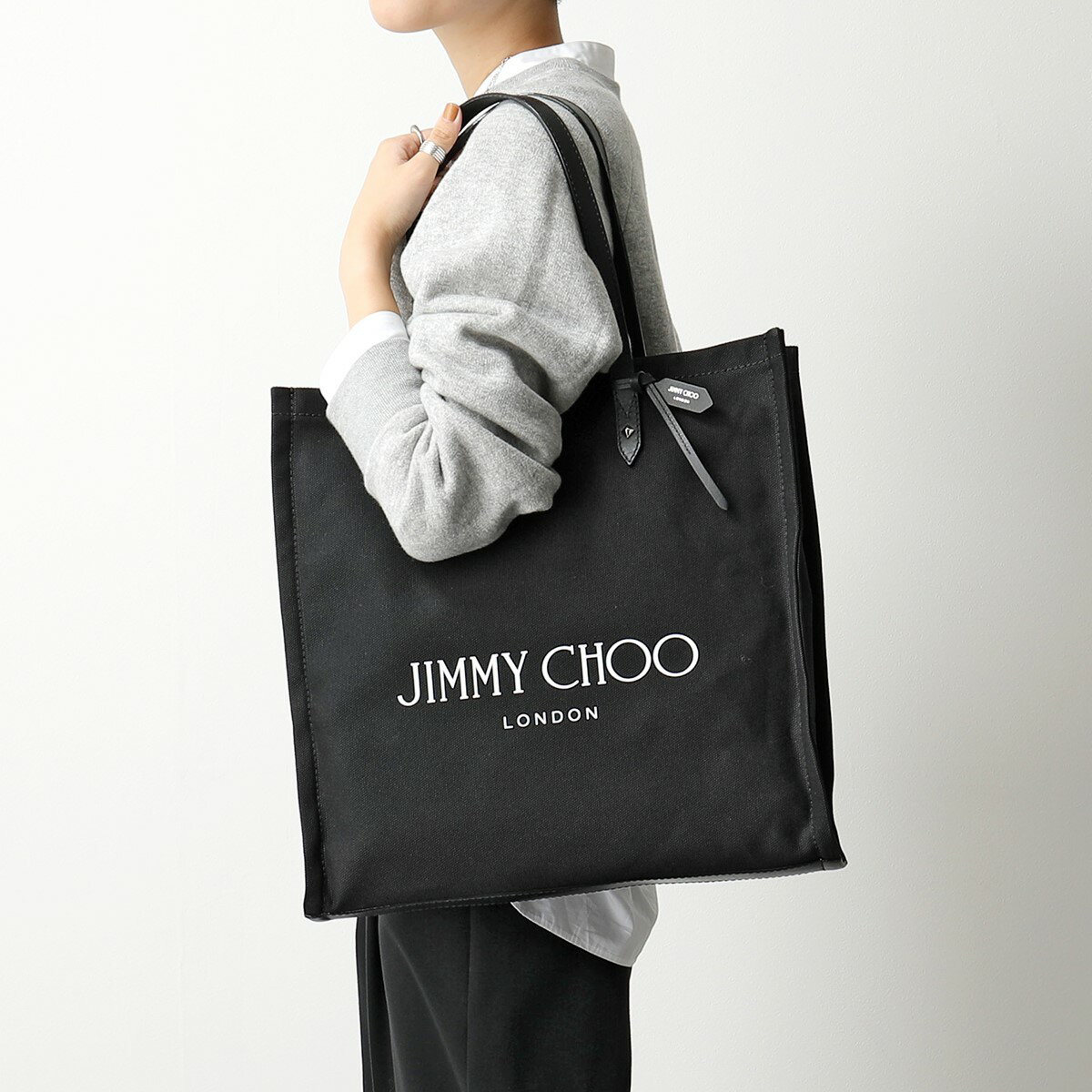 Jimmy Choo ジミーチュウ LOGO TOTE FFQ トートバッグ キャンバス ショッピングバッグ 鞄 BLACK/BLACK レディースのサムネイル