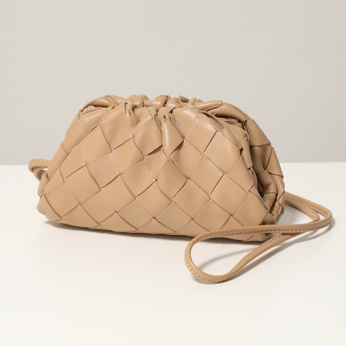 BOTTEGA VENETA ボッテガヴェネタ 577816 VCPP1 イントレチャート レザー コインケース アクセサリーポーチ ネックポーチ ショルダーバッグ 鞄 9908 レディースのサムネイル