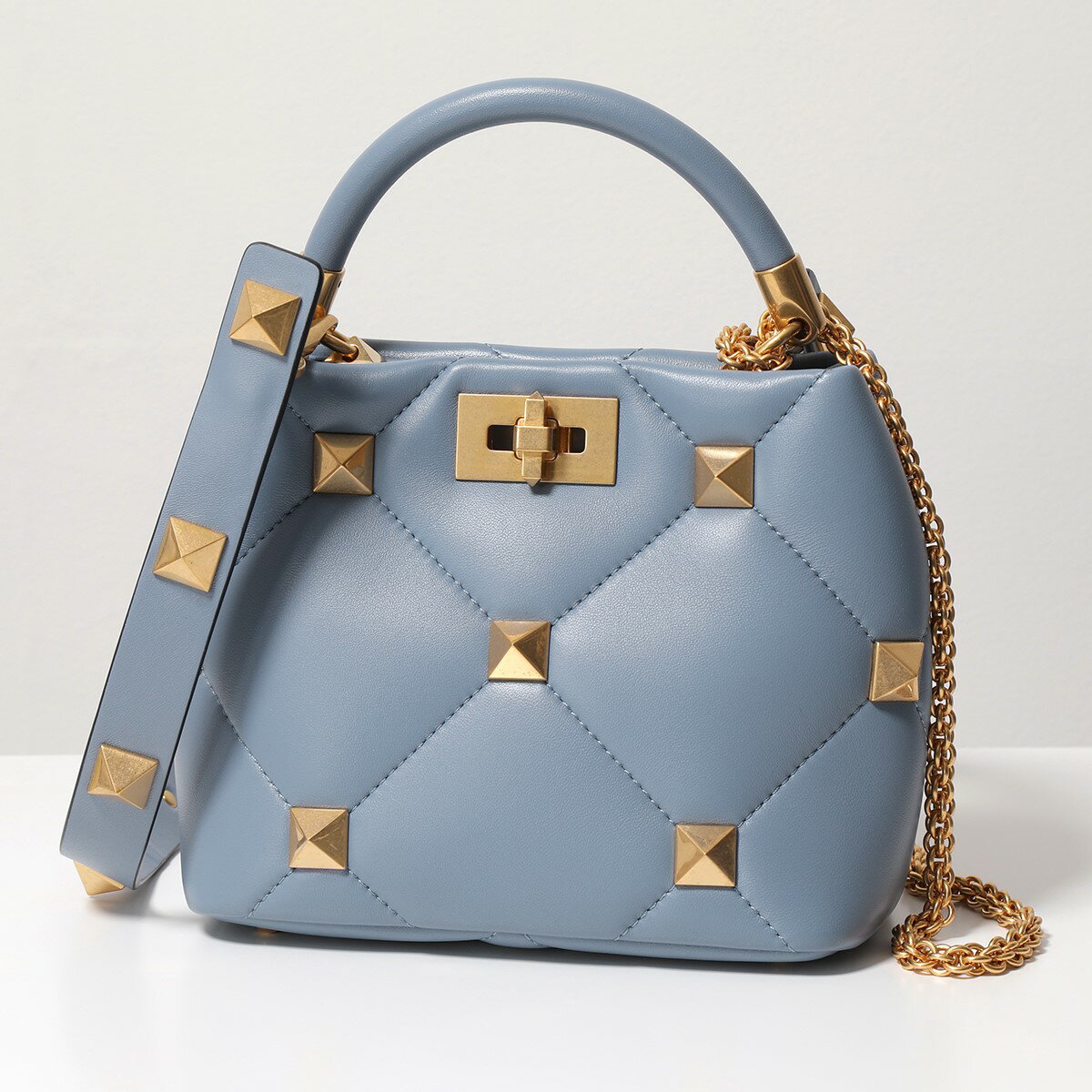 VALENTINO ヴァレンティノ ショルダーバッグ WW2B0I97BSF レディース レザー ハンドバッグ ガラヴァーニ ローマンスタッズ 鞄 56Yのサムネイル