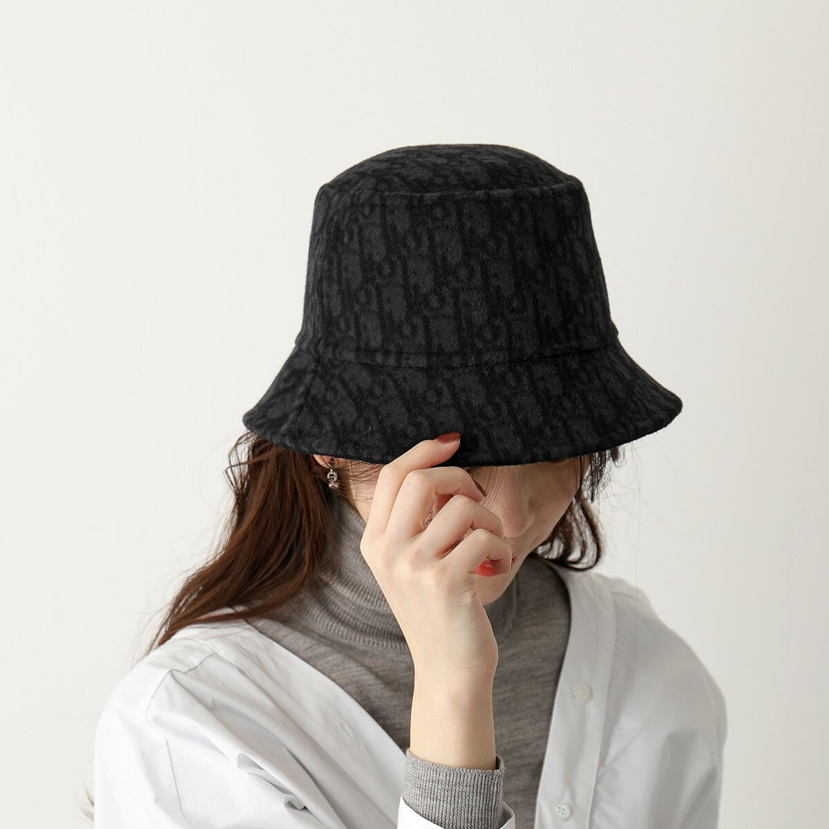 Dior ディオール ボブハット CHIC 11DCH923I100 レディース リバーシブル シルク混バージンウール ロゴ バケットハット 帽子 900/Noirのサムネイル