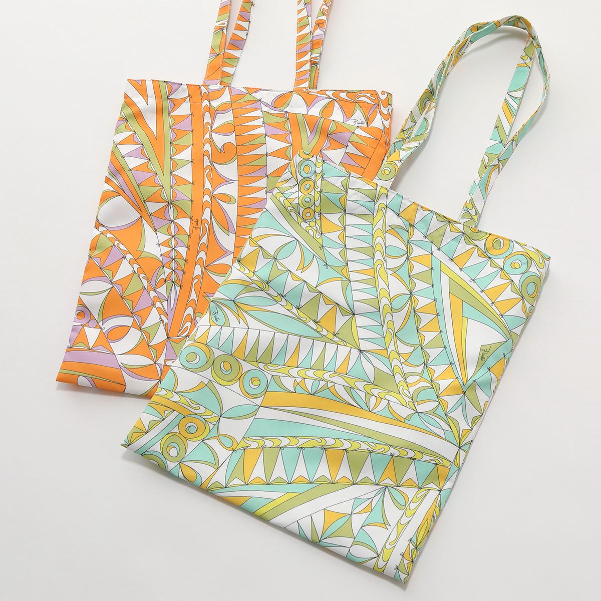 EMILIO PUCCI エミリオプッチ トートバッグ 2EBC22 2E280 レディース Bandierineプリント ショッパーバッグ サブバッグ レッスントート 鞄 カラー2色のサムネイル