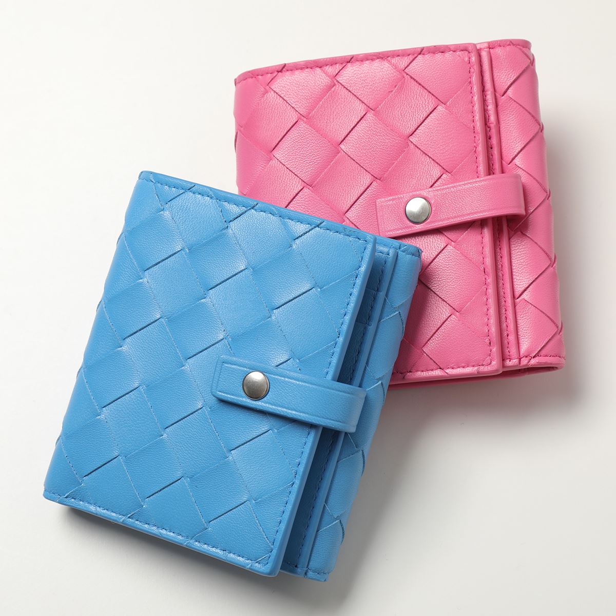 BOTTEGA VENETA ボッテガヴェネタ 二つ折り財布 608074 VCPP3 レディース スモール 二つ折りフラップウォレット イントレチャート レザー ミニ財布 カラー2色のサムネイル
