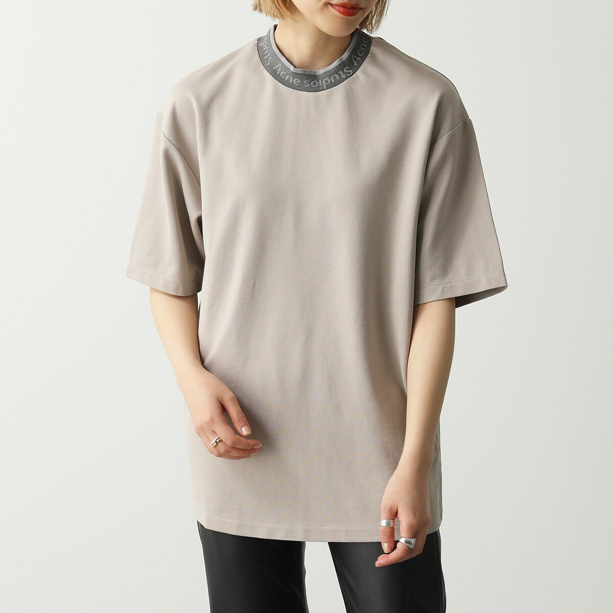 Acne Studios アクネストゥディオズ Tシャツ FN MN TSHI000349 レディース クルーネック ロゴT 半袖 オーバーサイズ Oyster-greyのサムネイル