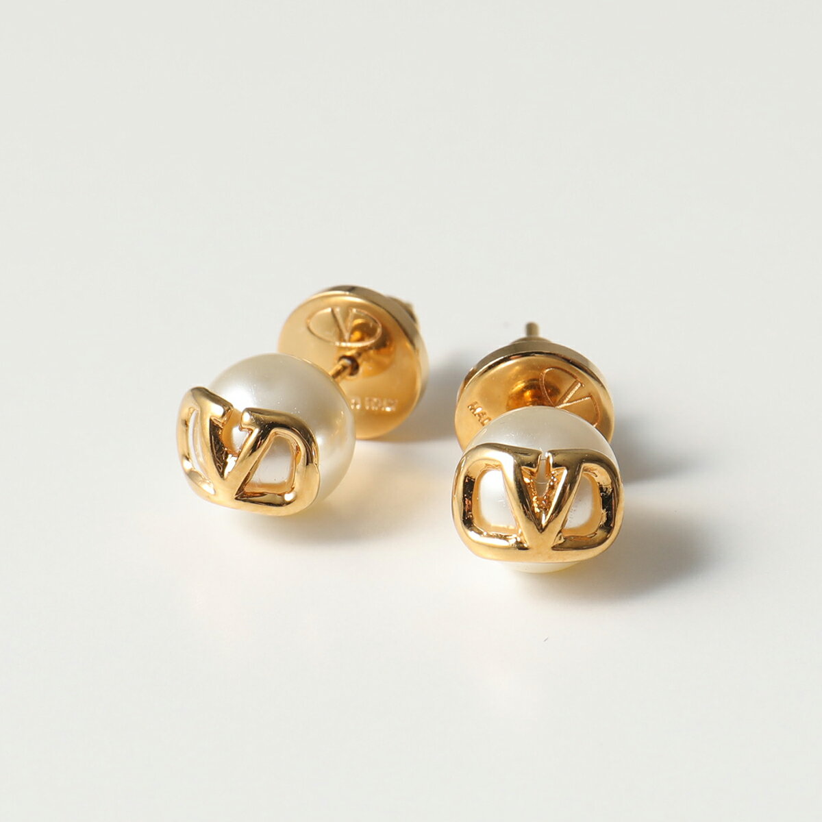 VALENTINO ヴァレンティノ ピアス XW2J0G62UXM 1W2J0G62UXM レディース Vロゴ パール アクセサリー CS4 0O3のサムネイル