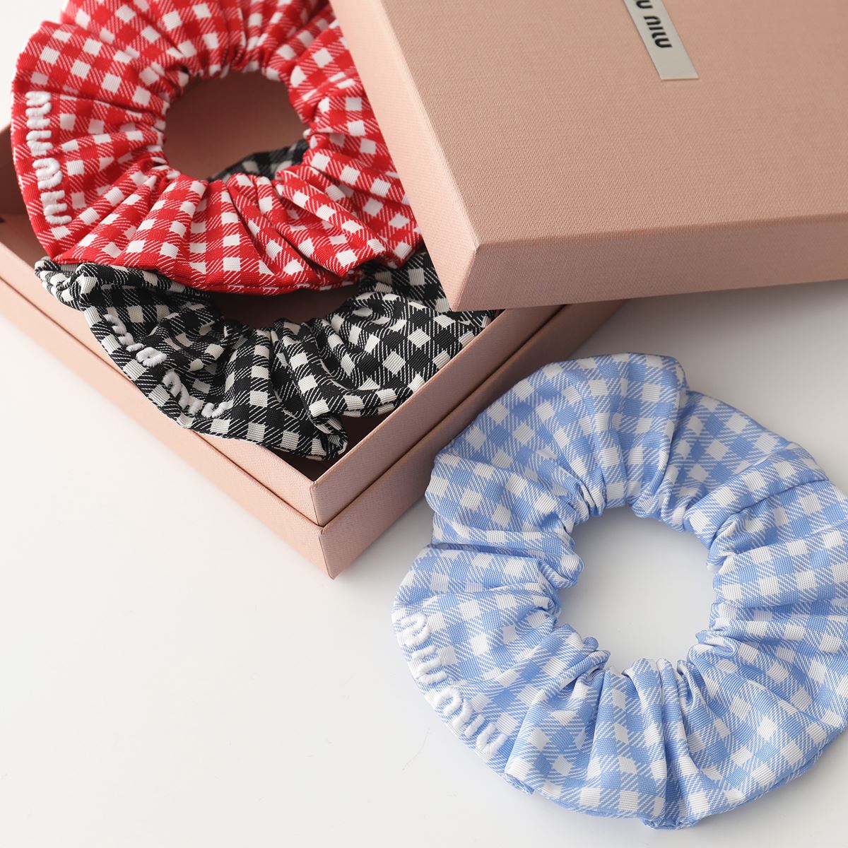 MIUMIU ミュウミュウ シュシュ 5IF024 2B4L レディース プリントファイユ ロゴ ヘアゴム ヘアバンド ヘアアクセサリー ギンガムチェック ロゴ刺繍 カラー3色のサムネイル