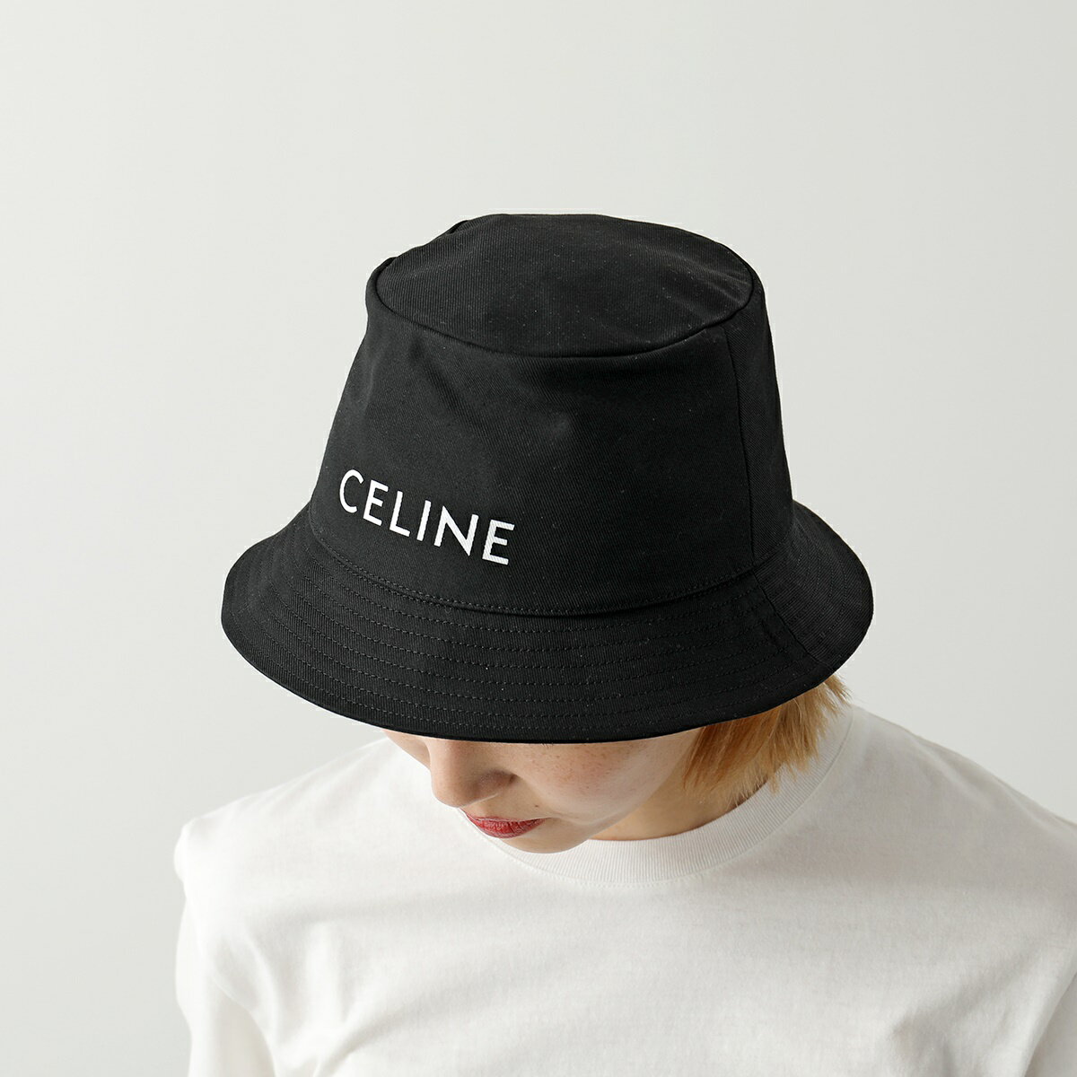 CELINE セリーヌ バケットハット 2AU5B968P.38UB レディース コットン ロゴ 帽子のサムネイル