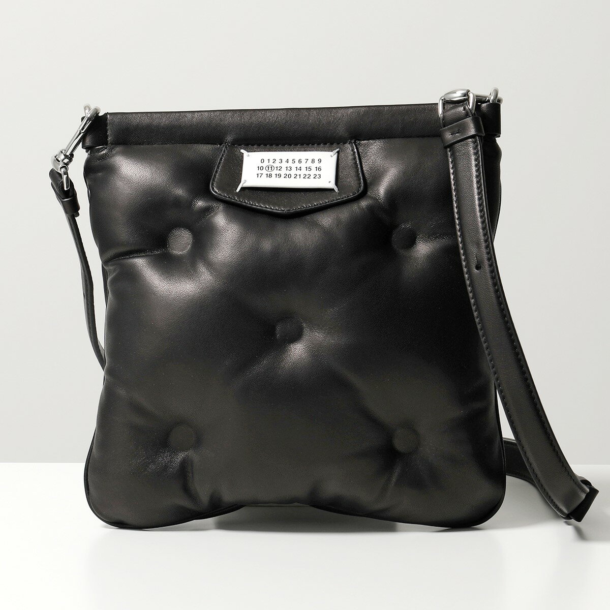 MAISON MARGIELA メゾンマルジェラ 11 ショルダーバッグ Glam Slam グラムスラム SB1WG0005 P4300 メンズ フラットバッグ 鞄 T8013のサムネイル