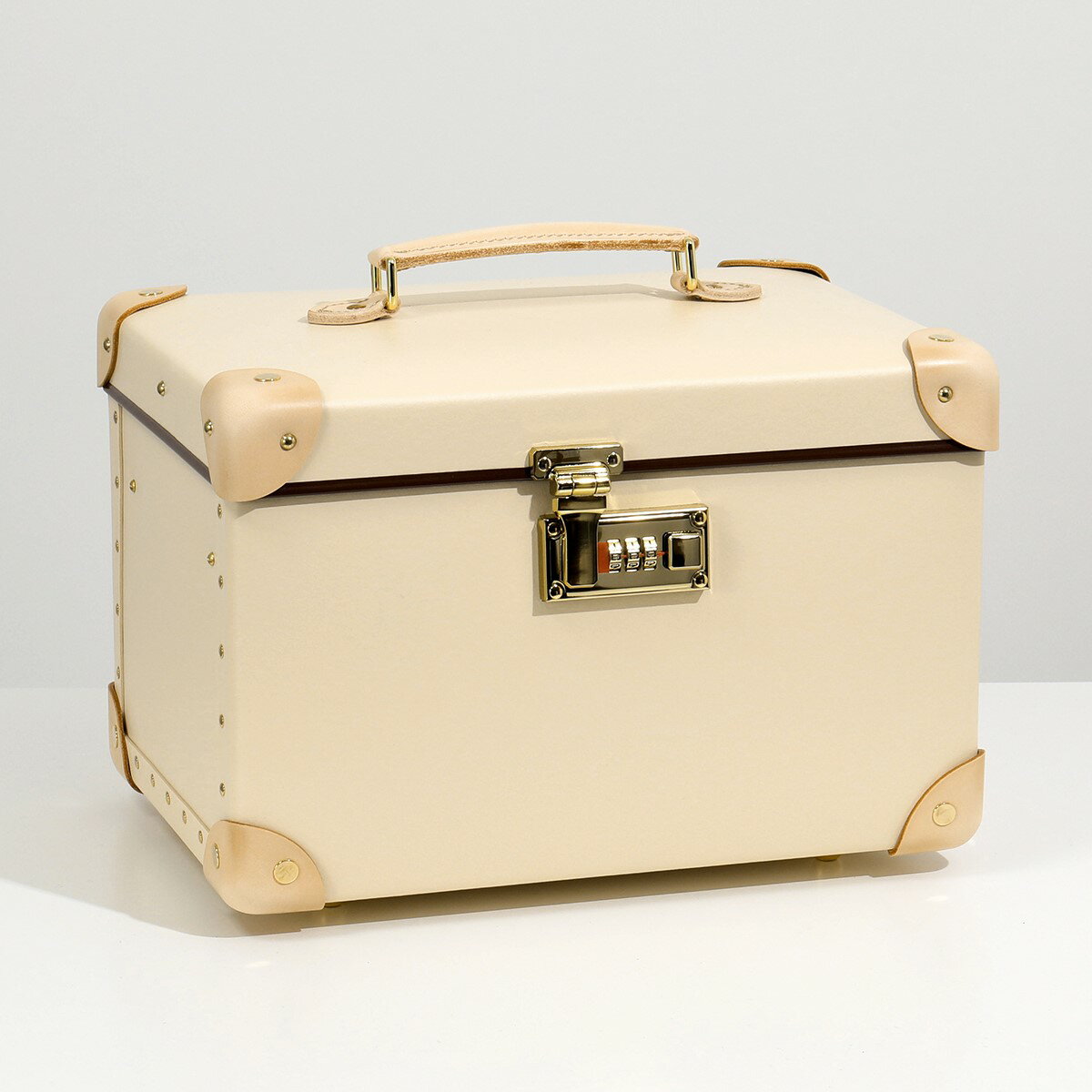 GLOBE TROTTER グローブトロッター コスメケース Safari 13 Vanity Case サファリ ヴァニティケース GTSAFIN13VC-2 レディース ジュエリーケース 鞄 Ivory/Naturalのサムネイル