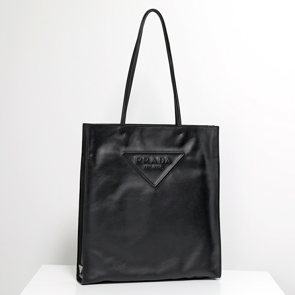 PRADA プラダ トートバッグ 1BG429 2DDJ ORO メンズ レザー ショッピングバッグ ホーボーバッグ エンボスロゴ 鞄 F0002/NEROのサムネイル