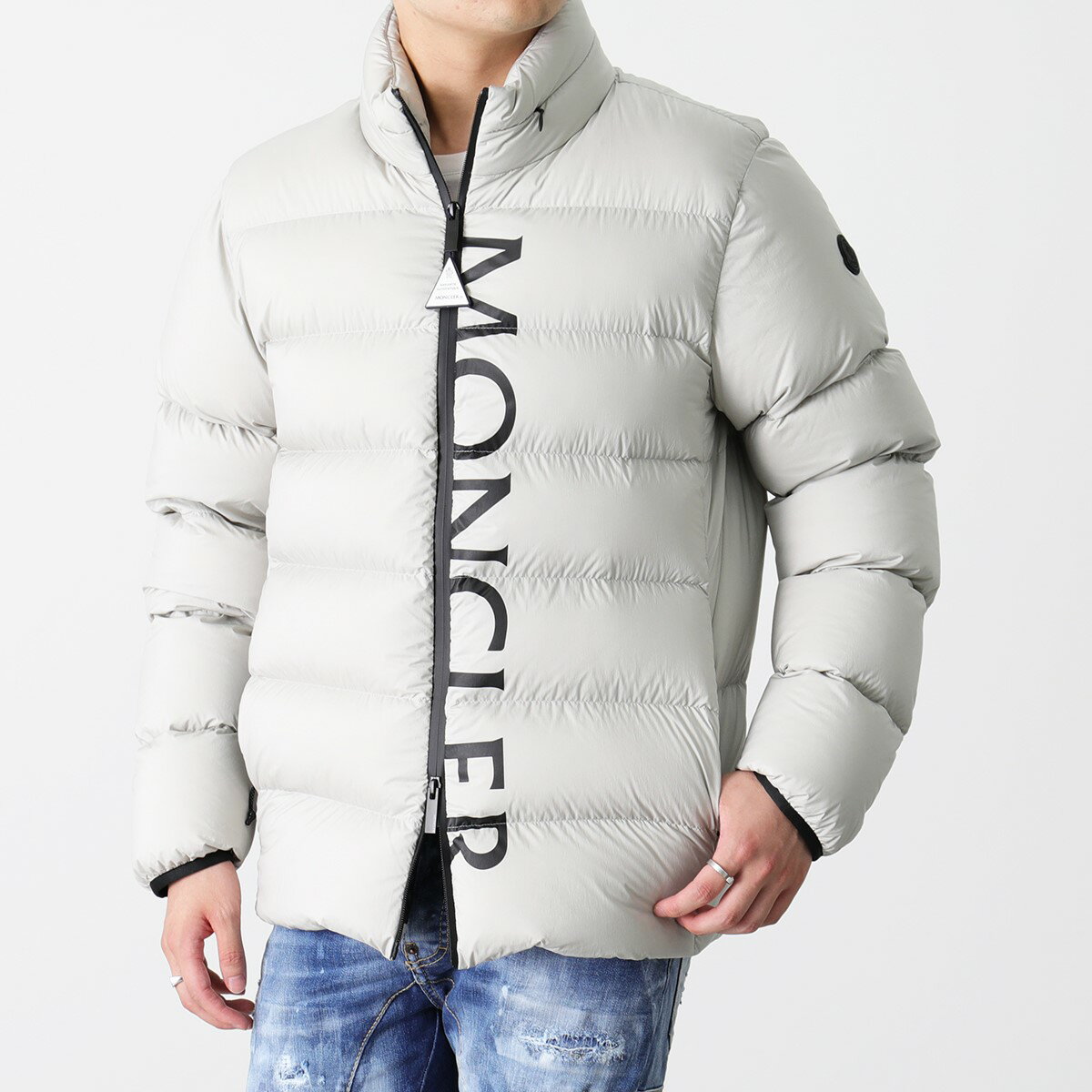 MONCLER モンクレール ダウンジャケット DIENG JACKET 1A00178 53333 メンズ ロゴ アイコンパッチ ナイロン フード付き 901のサムネイル