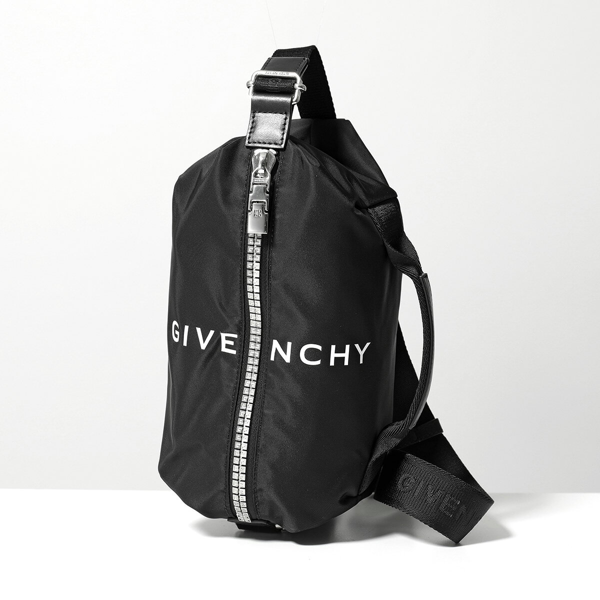 GIVENCHY ジバンシー クロスボディ ボディバッグ ウエストポーチ 