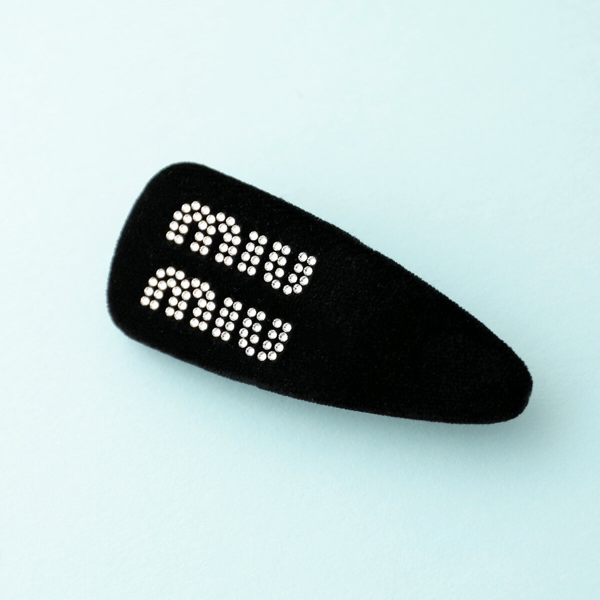 MIUMIU ミュウミュウ バレッタ 5IF092 068 レディース ベルベット ヘアクリップ ベロア 人工クリスタル ロゴ ヘアアクセサリー 髪留め F0002/NEROのサムネイル