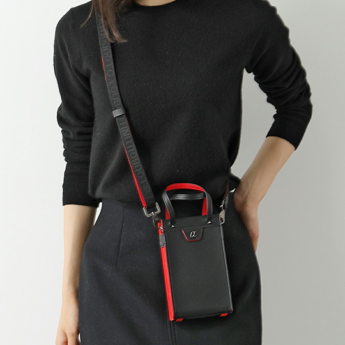 Christian Louboutin クリスチャンルブタン ショルダーバッグ Ruistote Nano 3225386 レディース クロスボディ ポシェット 鞄 B378/BLACK-LOUBI-BLACKのサムネイル