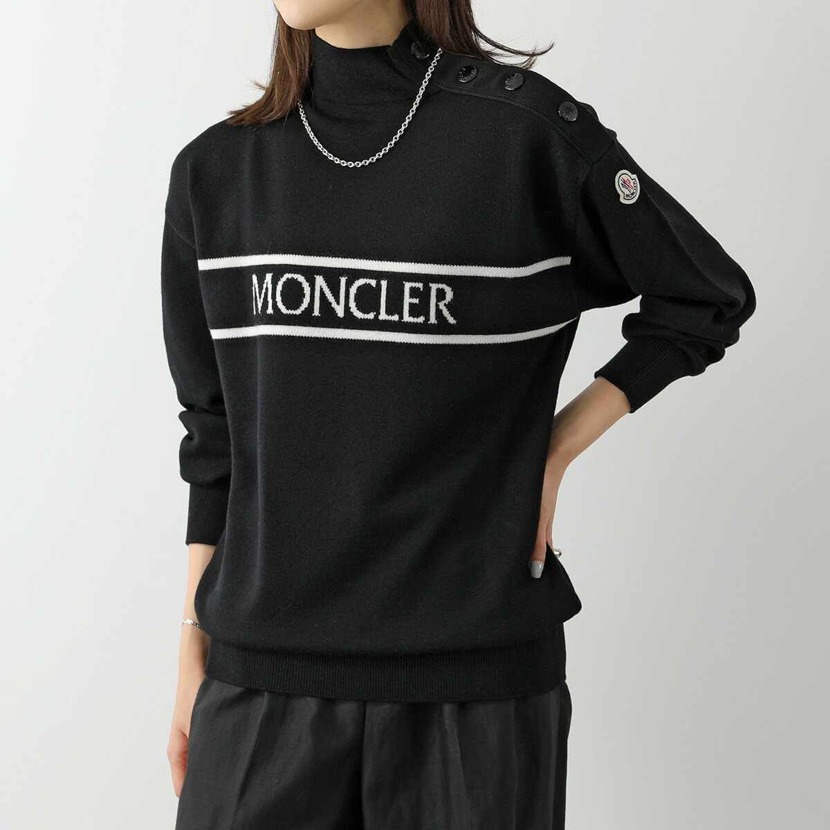 MONCLER モンクレール セーター COLLO ALTO TRICOT 9F00011 M1131 レディース ニット ハイネック ウール アイコンパッチ ロゴ 長袖 999のサムネイル