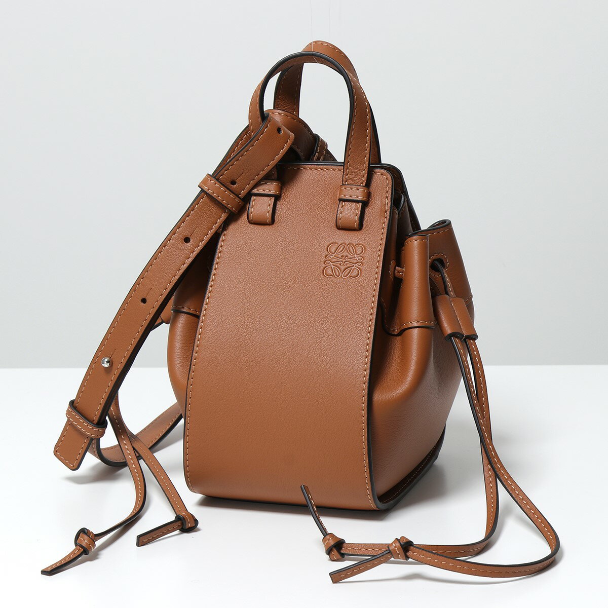 LOEWE ロエベ ショルダーバッグ HAMMOCK DW MINI BAG ミニ ハンモック 314.30.V07 レディース レザー ハンドバッグ ANAGRAM アナグラム 鞄 2530のサムネイル