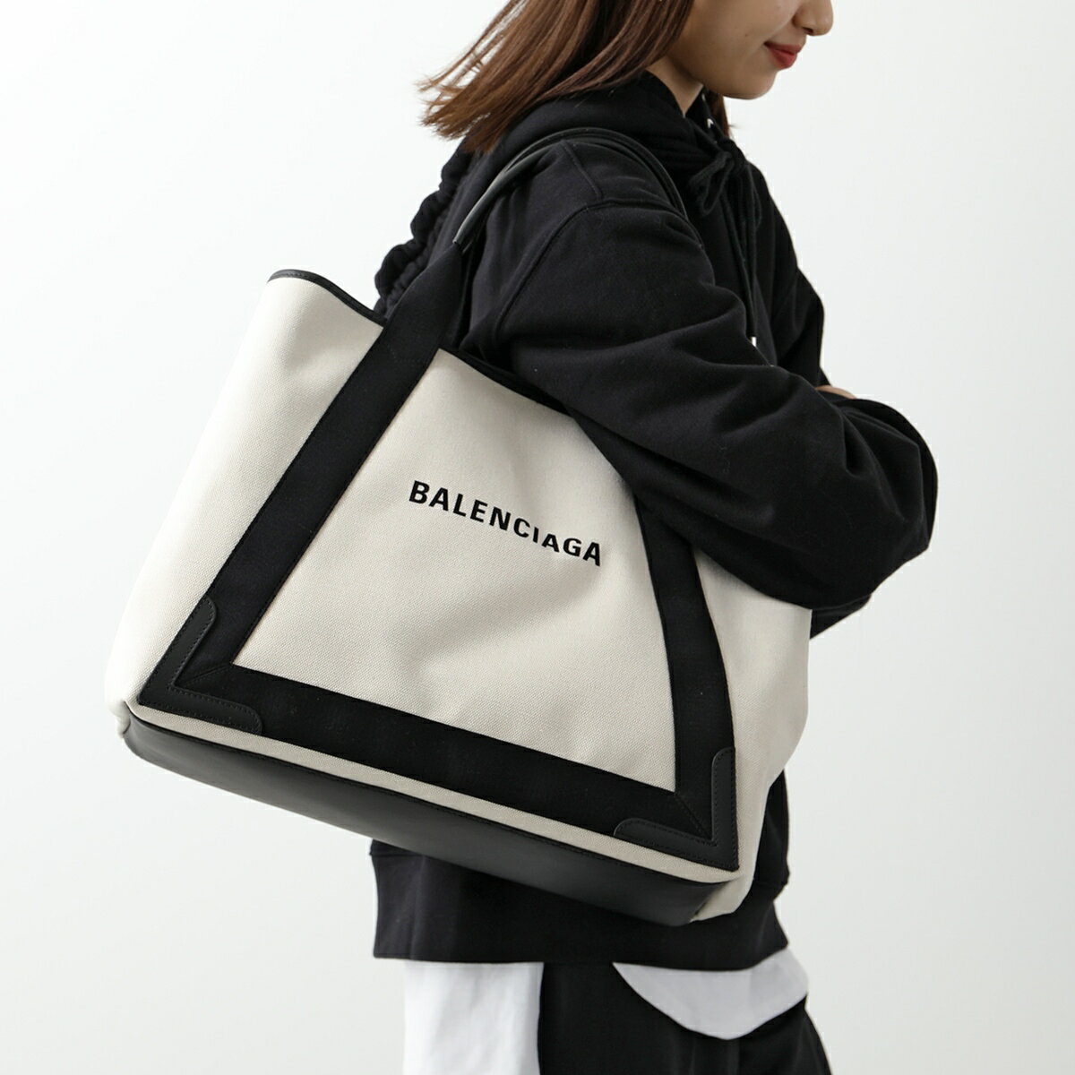 BALENCIAGA バレンシアガ トートバッグ NAVY ネイビーカバス M 339936 AQ38N レディース キャンバス×レザー ポーチ付き ロゴ 鞄 1081のサムネイル