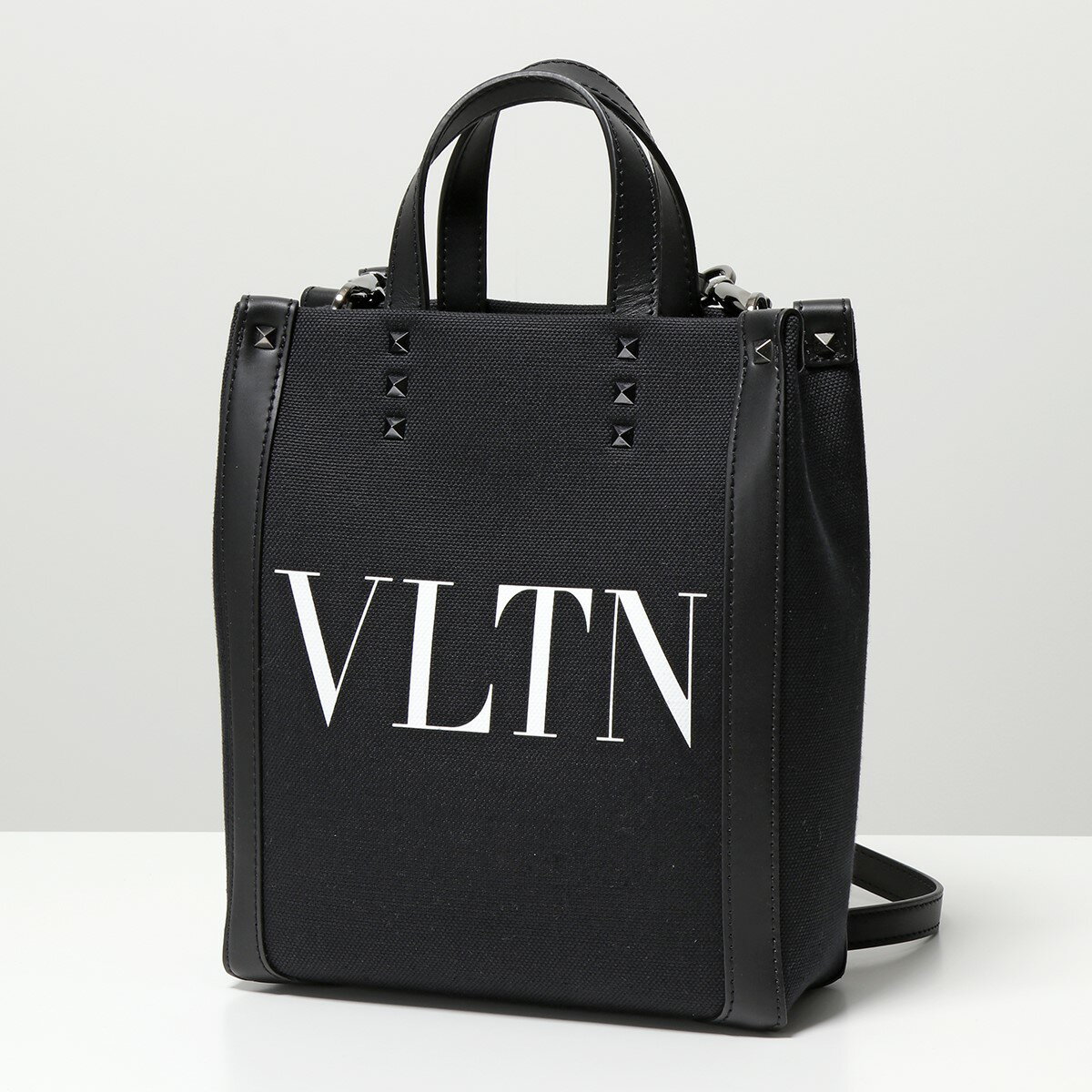 VALENTINO ヴァレンティノ ショルダーバッグ 2Y2B0B78PYY メンズ VLTN N/S キャンバス ミニトート ポシェット ハンドバッグ ロックスタッズ ロゴ 鞄 0NI【po_fifth】