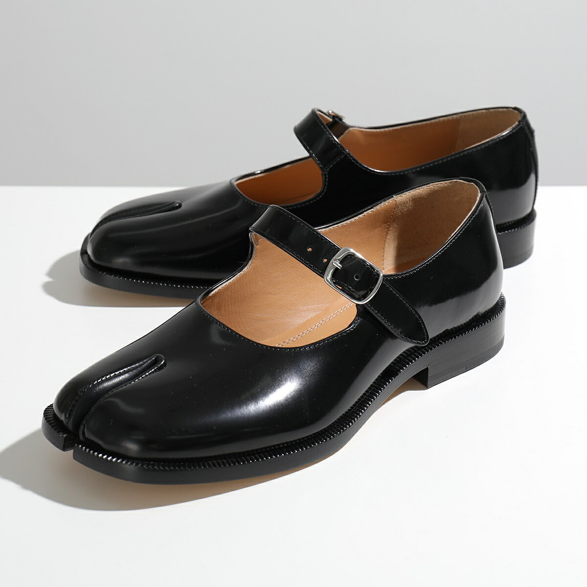 MAISON MARGIELA 22 マルジェラ ローファーS39WL0119 PS679 レディース メリージェーン レザー タビ 足袋 Tabi シューズ パンプス 靴 T8013のサムネイル