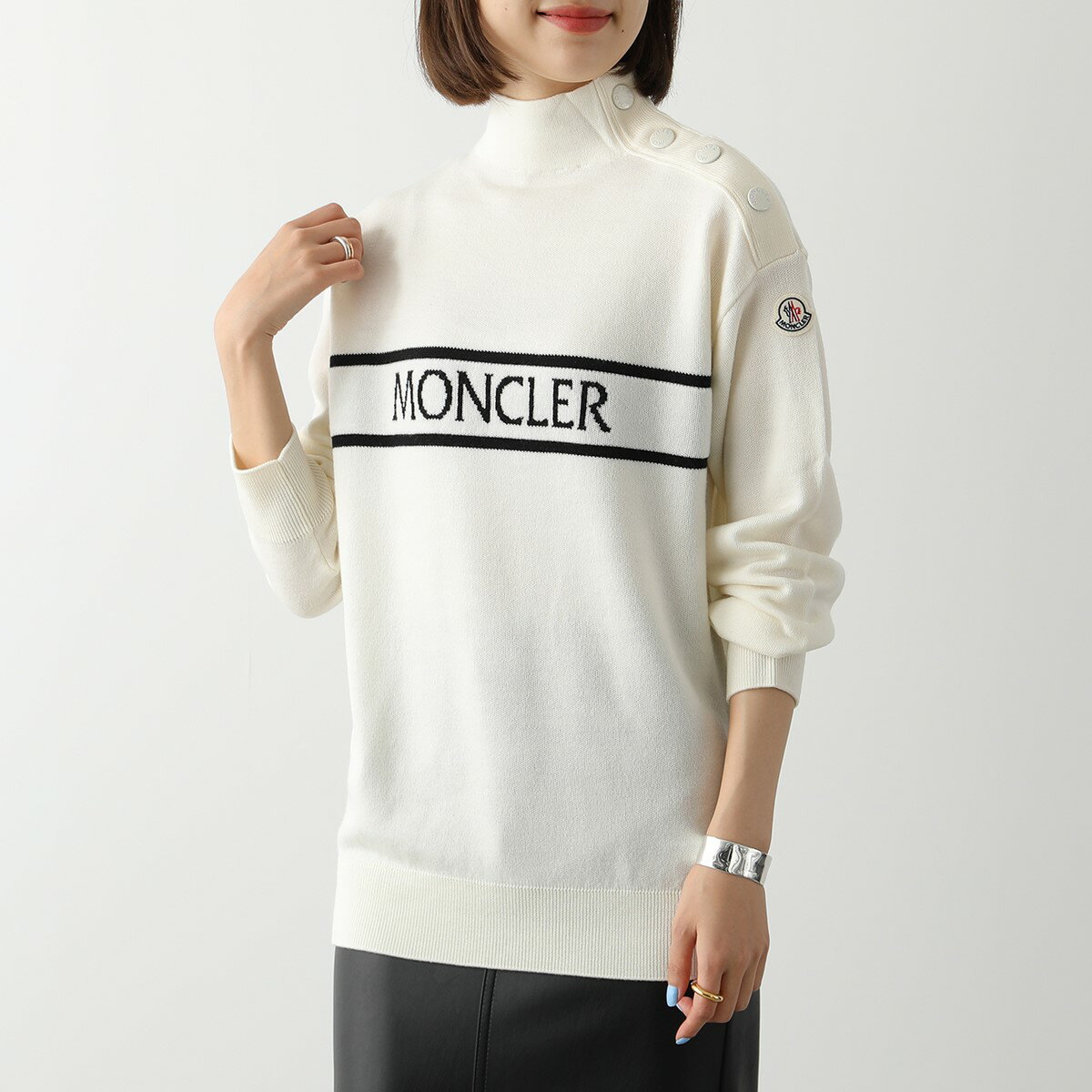 MONCLER モンクレール セーター COLLO ALTO TRICOT 9F00011 M1131 レディース ニット ハイネック ウール アイコンパッチ ロゴ 長袖 034のサムネイル