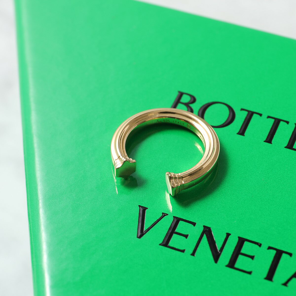 BOTTEGA VENETA ボッテガヴェネタ リング 731896 VAHU0 レディース ピラーリング オープンリング アクセサリー 指輪 8120/GOLDのサムネイル