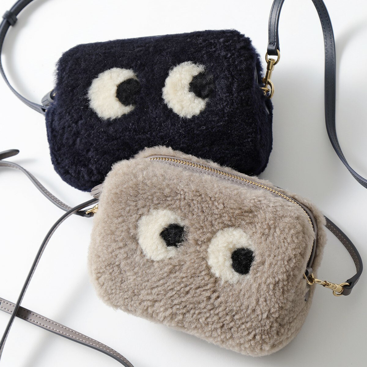 ANYA HINDMARCH アニヤハインドマーチ ショルダーバッグ Mini Eyes Shearling Cross Body 170109 171700 レディース クロスボディ ムートン アイ 鞄 カラー2色のサムネイル