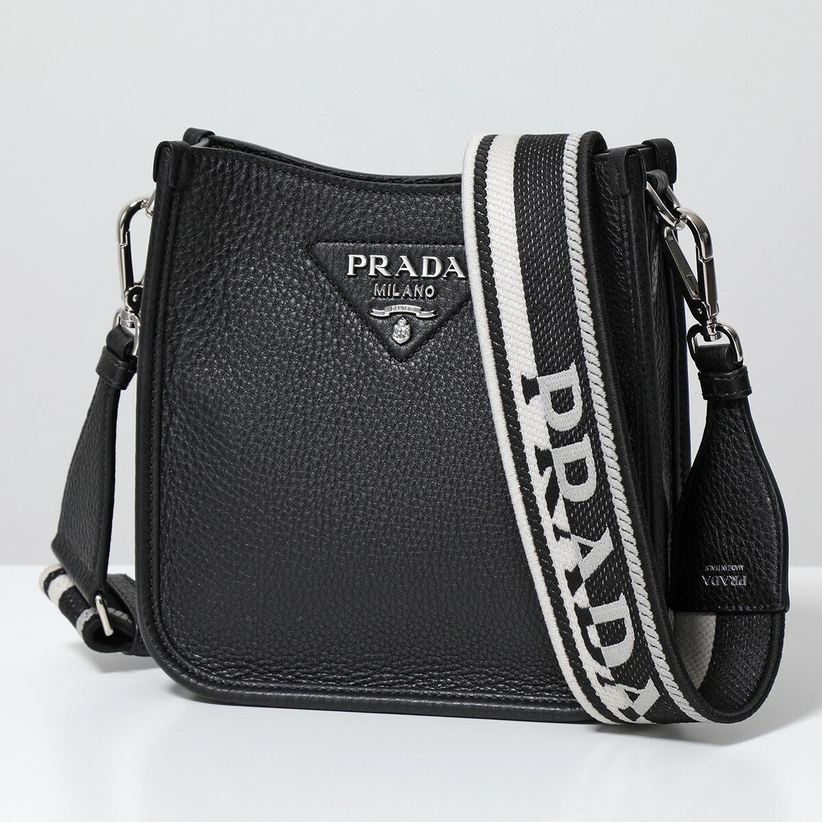 PRADA プラダ ショルダーバッグ 1BH191 2DKV F0002 レディース VIT.DAINO SOFT レザー メタルロゴ ストラップ2種類 ポシェット 鞄 NEROのサムネイル
