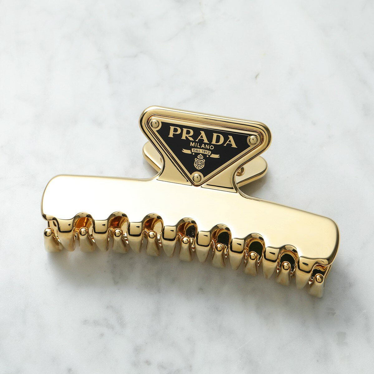 PRADA プラダ ヘアクリップ 1IF103 2BA6 レディース メタル トライアングルロゴ 髪留め ヘアアクセサリー F0056/OROのサムネイル