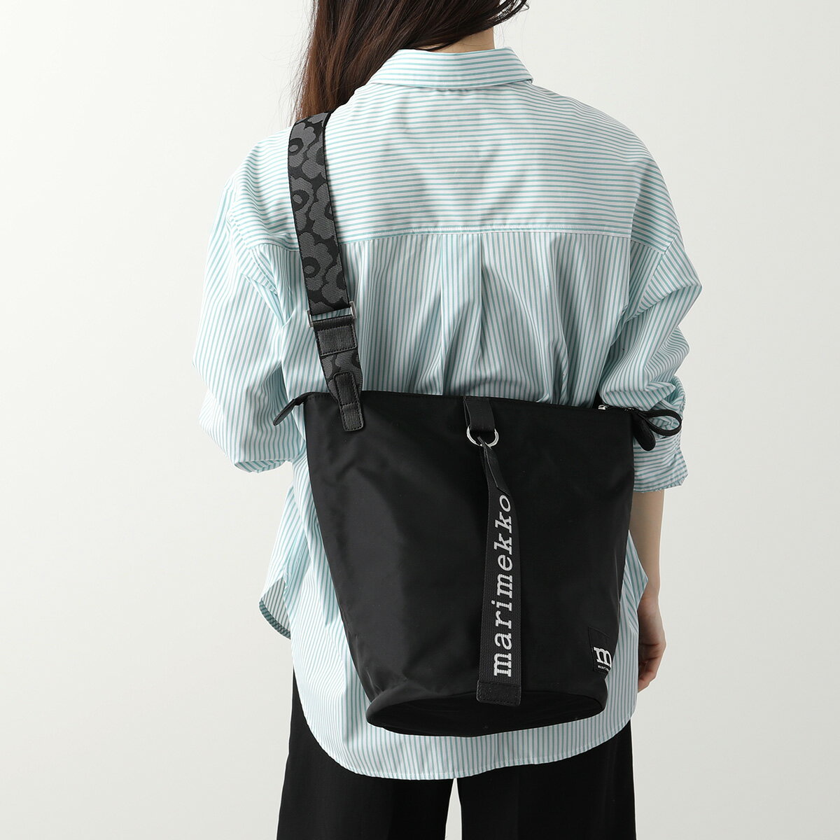 marimekko マリメッコ ショルダーバッグ All Day Bucket Solid オール デイ バケット ソリッド 091271 レディース Unikko ウニッコ ナイロン 鞄 009のサムネイル