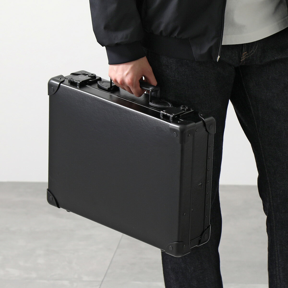 GLOBE TROTTER グローブトロッター アタッシュケース Centenary 16 Slim Attache センテナリー メンズ ビジネスバッグ トランク 鞄 Black/Blackのサムネイル