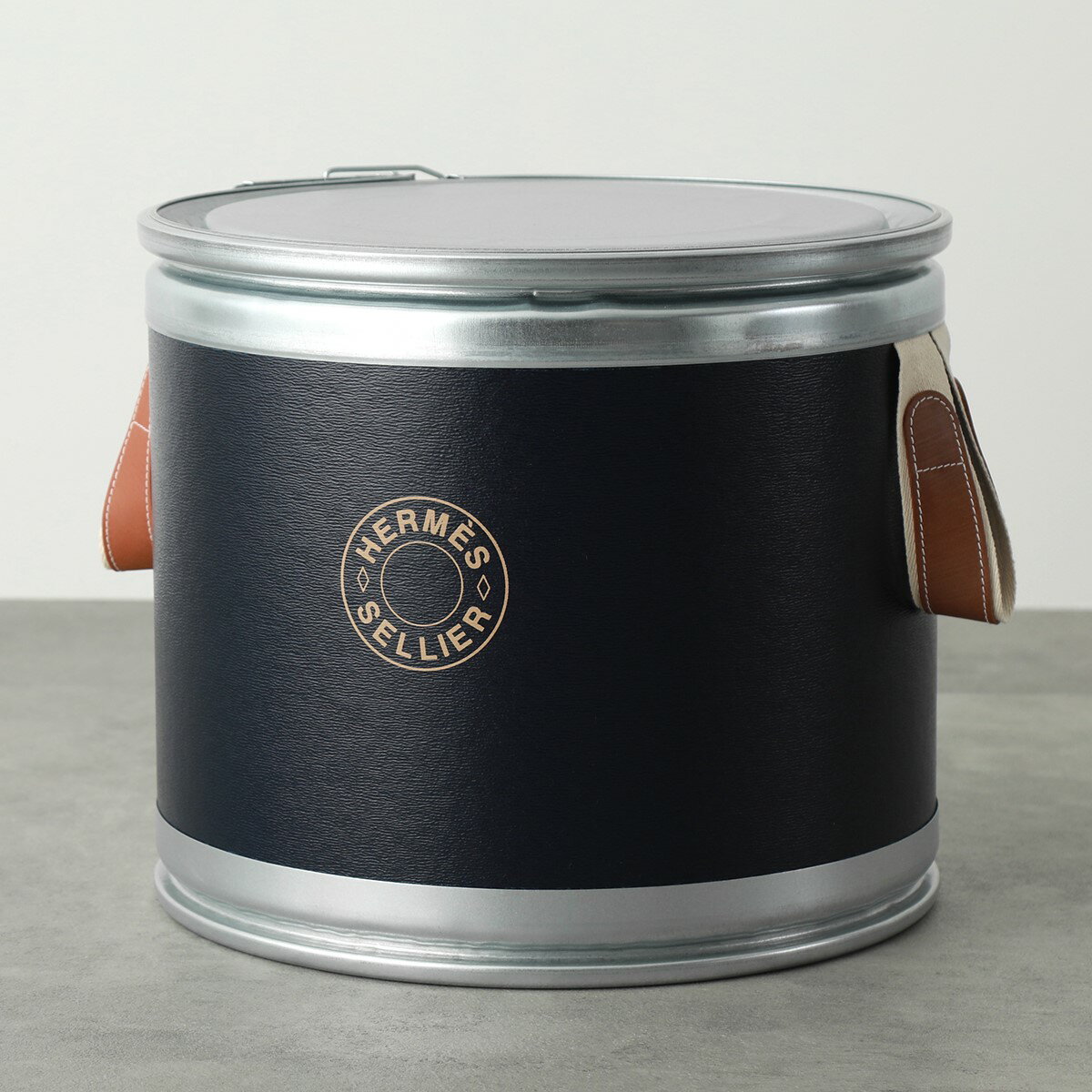 HERMES エルメス サドルボックス SADDLE BOX レディース メンズ 馬具缶 収納BOX インテリア オブジェ 小物入れ NAVYのサムネイル
