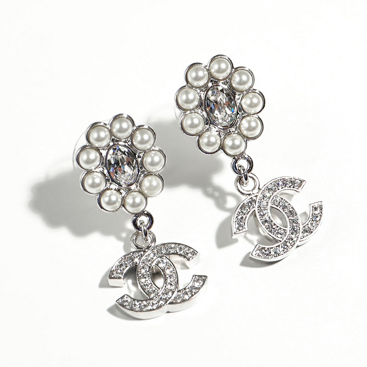 CHANEL シャネル ピアス ABB141 B13050 レディース パール ビジュー ラインストーン ココマーク CCマーク フラワー アクセサリー NO877のサムネイル
