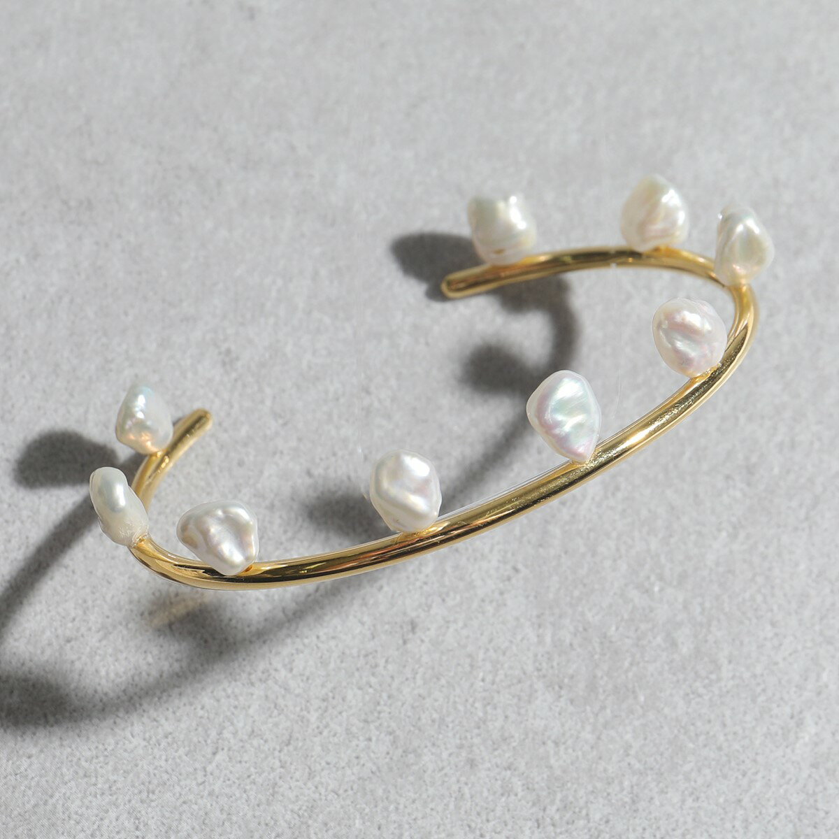 MARIA BLACK マリアブラック 400230YG April Snow Bangle バングル ブレスレット アクセサリー ゴールド レディースのサムネイル
