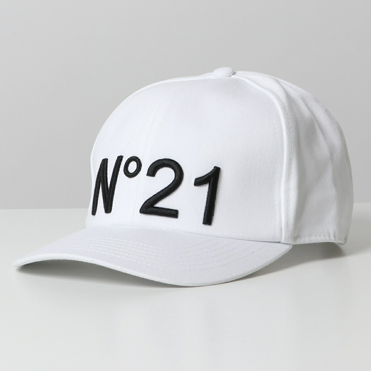 N°21 ヌメロヴェントゥーノ 7100 6945 1101 コットン ベースボールキャップ 帽子 立体ロゴ刺繍 メンズのサムネイル