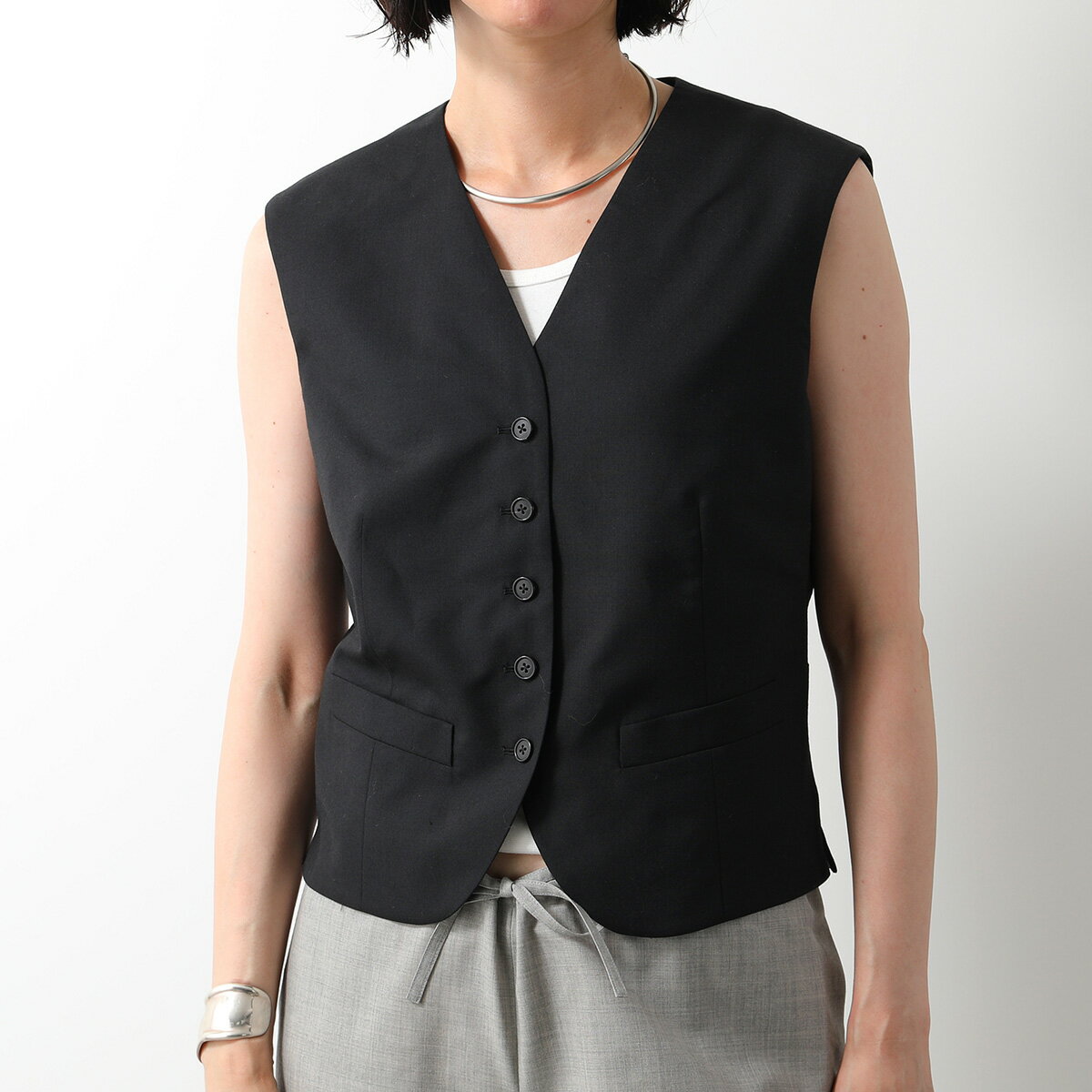 【7/25限定！2人に1人が当選！エントリーで最大100％ポイントバック】THE ROW ザ・ロウ ベスト VEGA ベガ 7076 W2453 レディース ウール ジレ Vネック シングルブレスト スリムフィット ウエスト丈 BLKのサムネイル