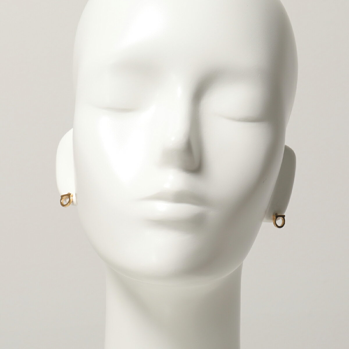 【最大2万円OFFクーポン対象 8/30限定】FERRAGAMO フェラガモ ピアス 760120 69643...