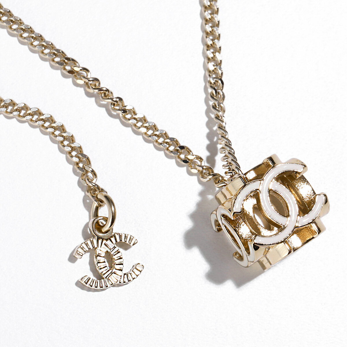 CHANEL シャネル ネックレス AB9518 B09514 レディース ペンダント メタル キューブ ココマーク CCマーク アクセサリー NK892のサムネイル