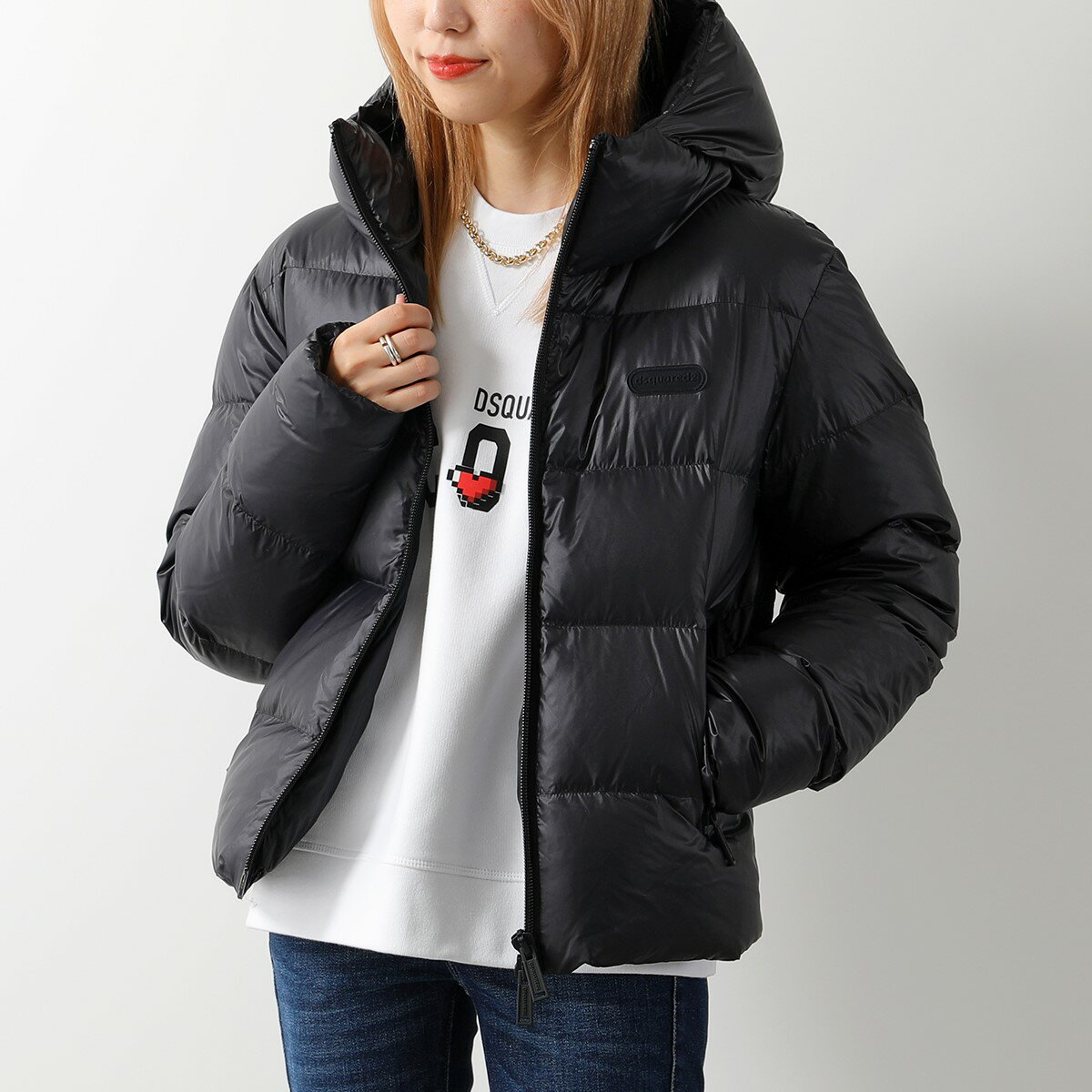 DSQUARED2 ディースクエアード ダウンジャケット PUFFER BOMBER JACKET S75AM0999 S60518 レディース フード付き ロゴ 900