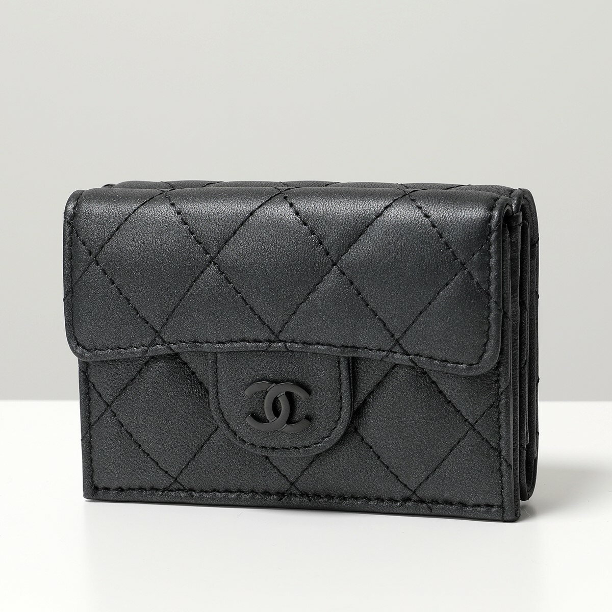 CHANEL シャネル 三つ折り財布 SO BLACK ソーブラック AP0230 B13639 レディース ラムスキン キルティングレザー ミニ財布 豆財布 ココマーク ロゴ 94305のサムネイル