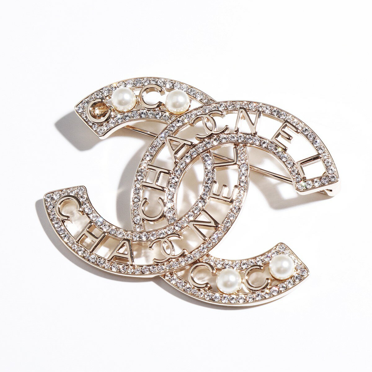 CHANEL シャネル ブローチ AB4879 B04130 レディース ココマーク CCマーク ピンバッチ パール メタル ラインストーン アクセサリー N8975のサムネイル