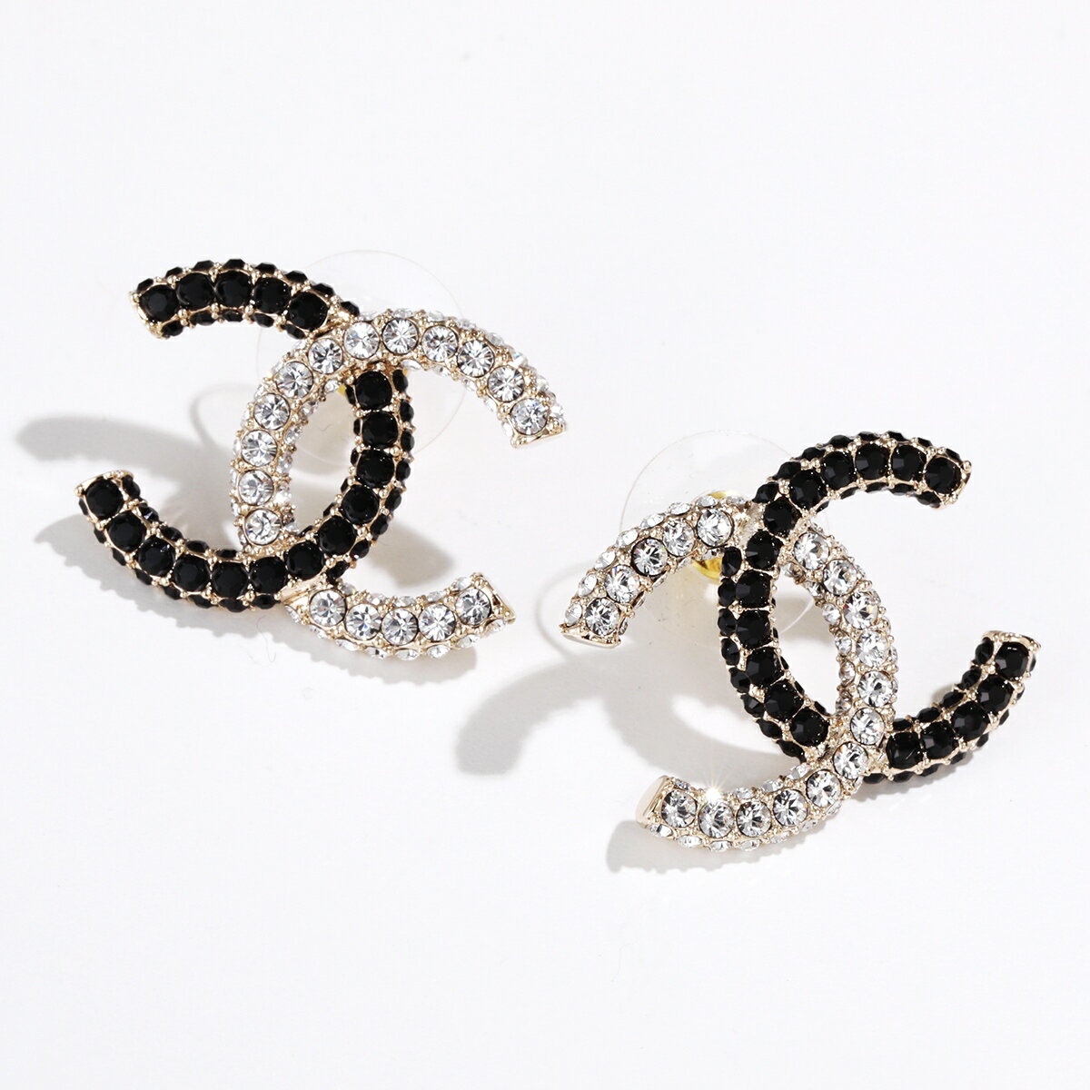 CHANEL シャネル ピアス ABB909 B14522 レディース モノトーンラインストーン ココマーク CCマーク アクセサリー NS360のサムネイル
