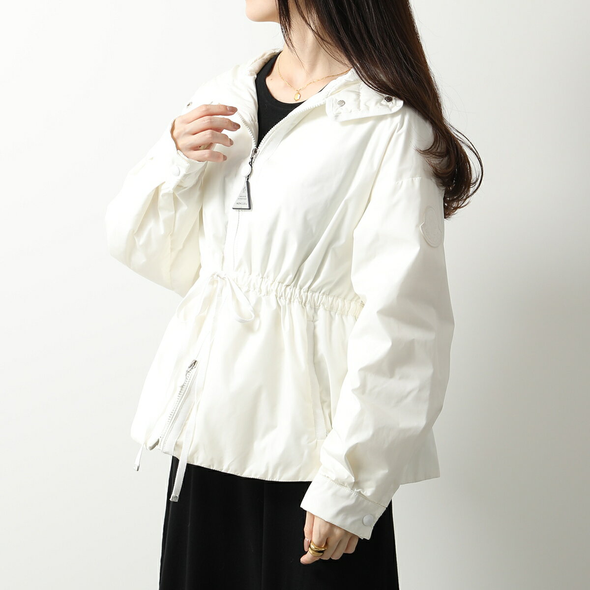 期間限定均一価格★MONCLER モンクレール ダウンジャケット MERETZ メレツ 1A54C00 54155 レディース ナイロン フード付き ロゴパッチ 035【fl_nanaman】のサムネイル