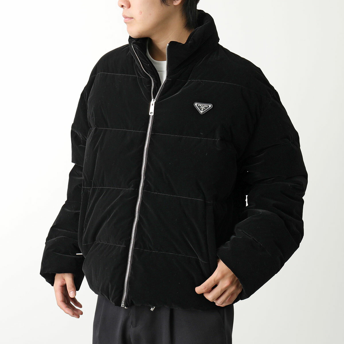 PRADA プラダ ダウンジャケット NYLON FLOCK SGC407 13IM メンズ クロップド ベルベット フード収納 ジップアップ ブルゾン トライアングルロゴメタル F0002/NEROのサムネイル