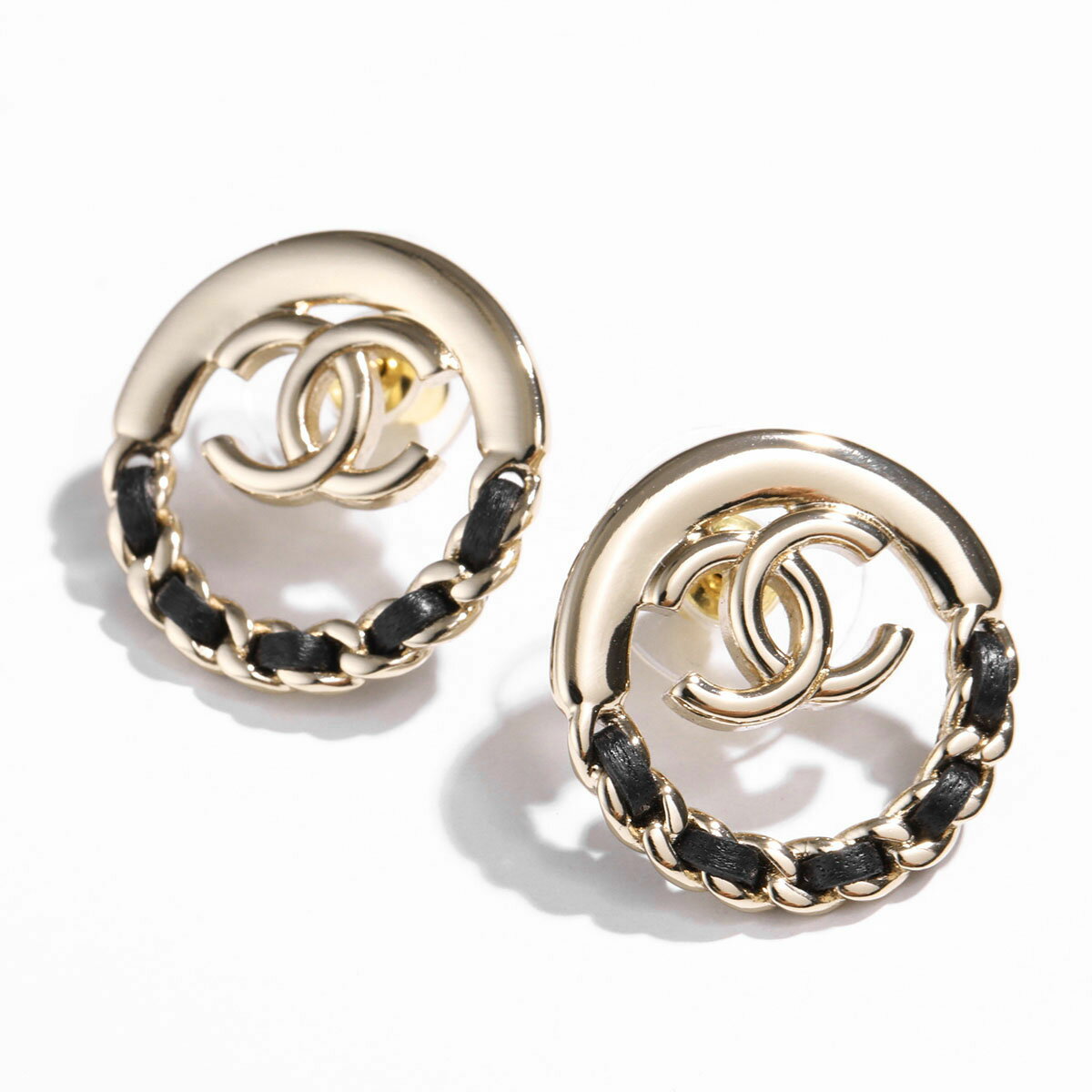 CHANEL シャネル ピアス AB7845 B07680 レディース ココマーク CCマーク メタル×レザー ロープ スタッド サークル NH056のサムネイル