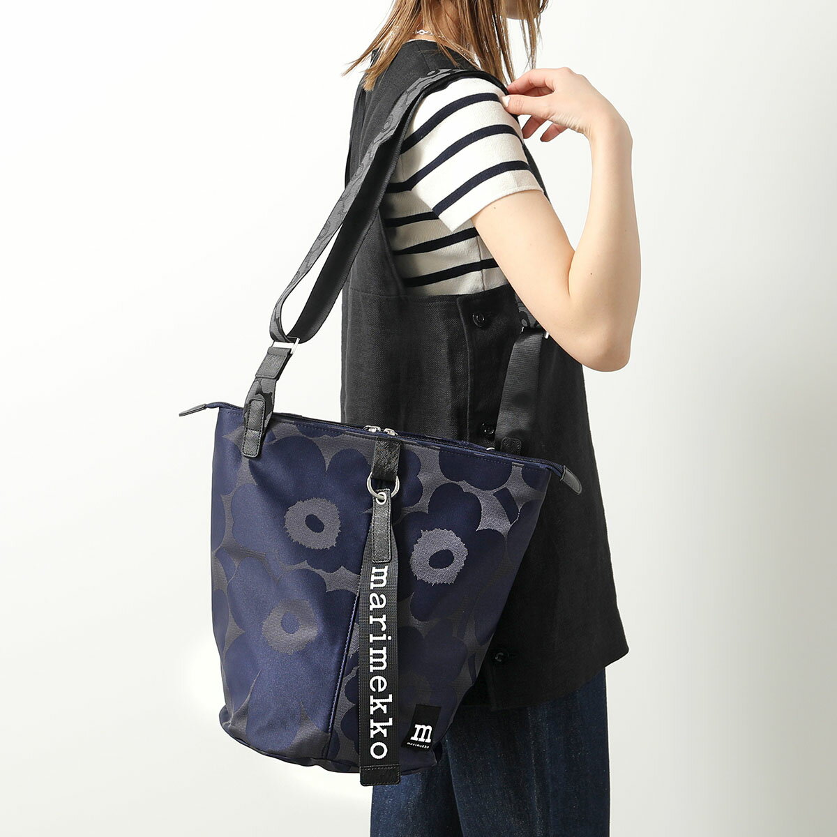 marimekko マリメッコ ショルダーバッグ ALL DAY BUCKET UNIKKO 092697 レディース ナイロン クロスボディ ジャガード 花柄 ロゴ 鞄 550のサムネイル