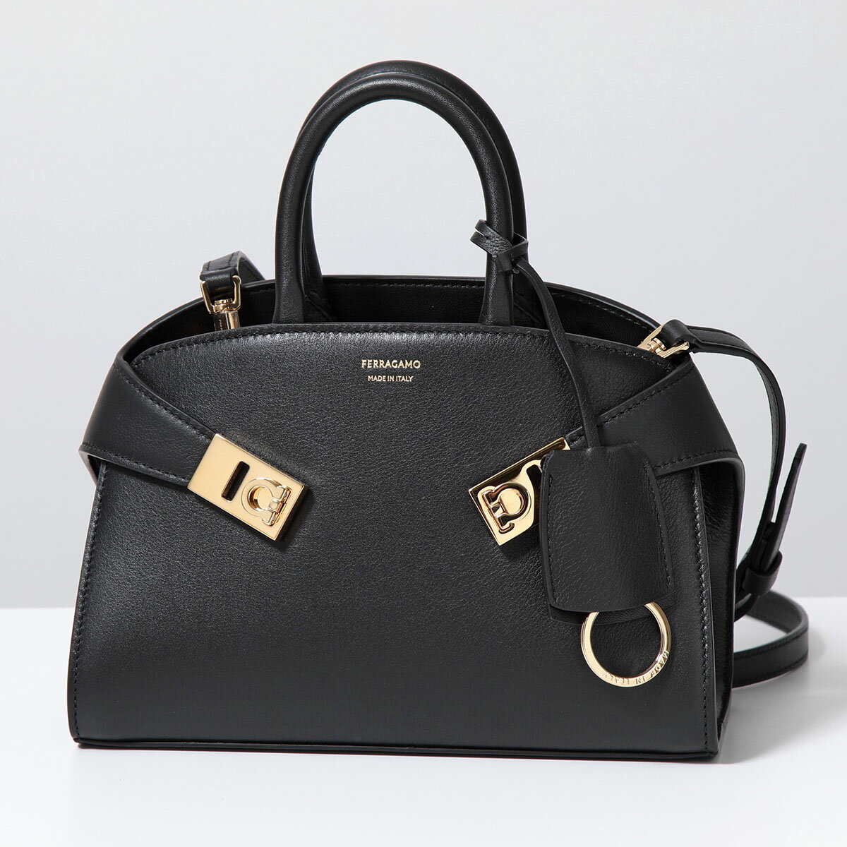 SALVATORE FERRAGAMO tFK V_[obO HUG MINI nO ~j K`[j 21 5975 fB[X U[ nhobO NX{fB L[Ot  009/NERO